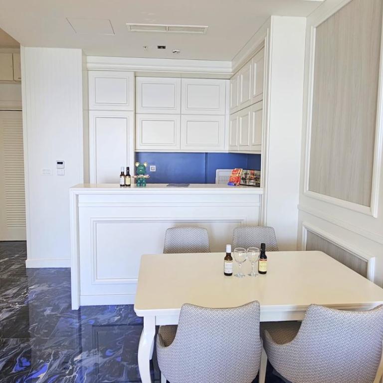Royalis Suites Rafailovici - Beachfront Sea View Apartments - Superior Suite with Sea View - 7