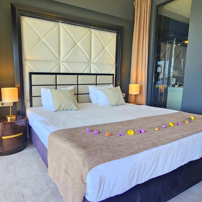 Royalis Suites Rafailovici - Beachfront Sea View Apartments - Superior Suite with Sea View - 5