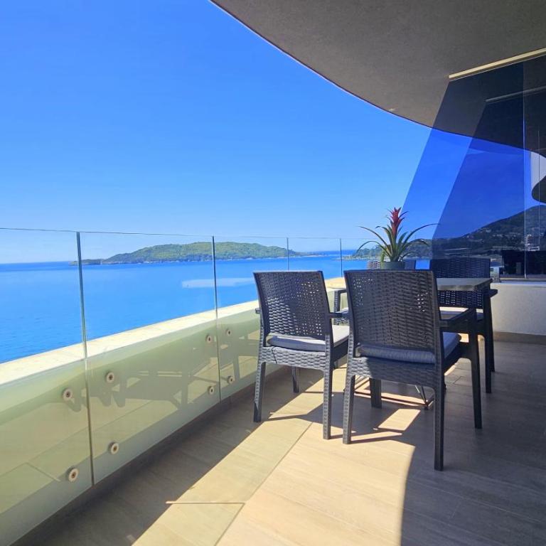 Royalis Suites Rafailovici - Beachfront Sea View Apartments - Superior Suite with Sea View - 4