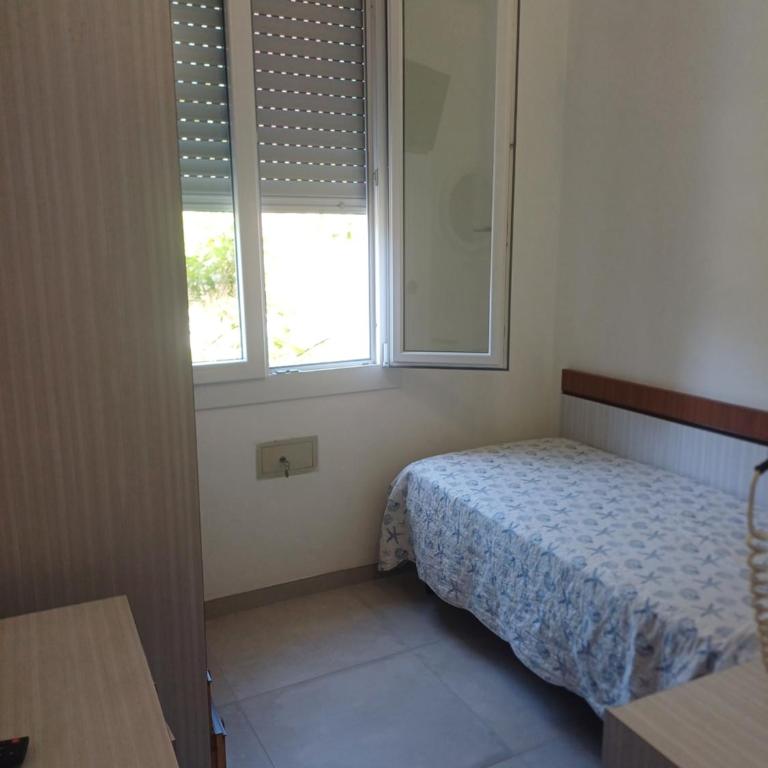Hotel Flora - Camera Singola con Bagno - 2