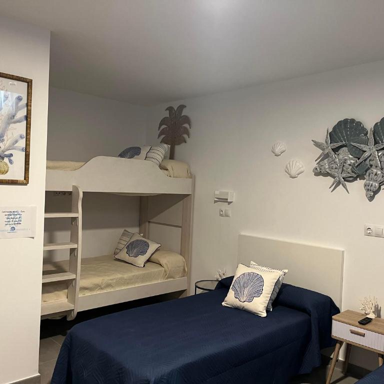 Triplex Adosado de cuatro dormitorios de esencia marítima a 2 minutos de la playa! - Casa de 4 dormitorios - 5