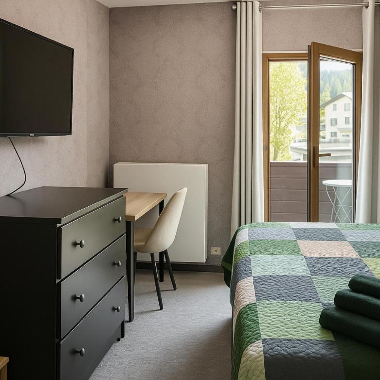 Two Brothers Inn - Standard Doppel-/Zweibettzimmer mit Balkon - 3