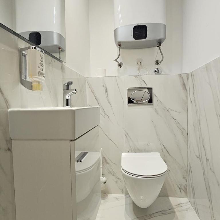 Royalis Suites Rafailovici - Beachfront Sea View Apartments - King Two-Bedroom Suite with Sea View - 1