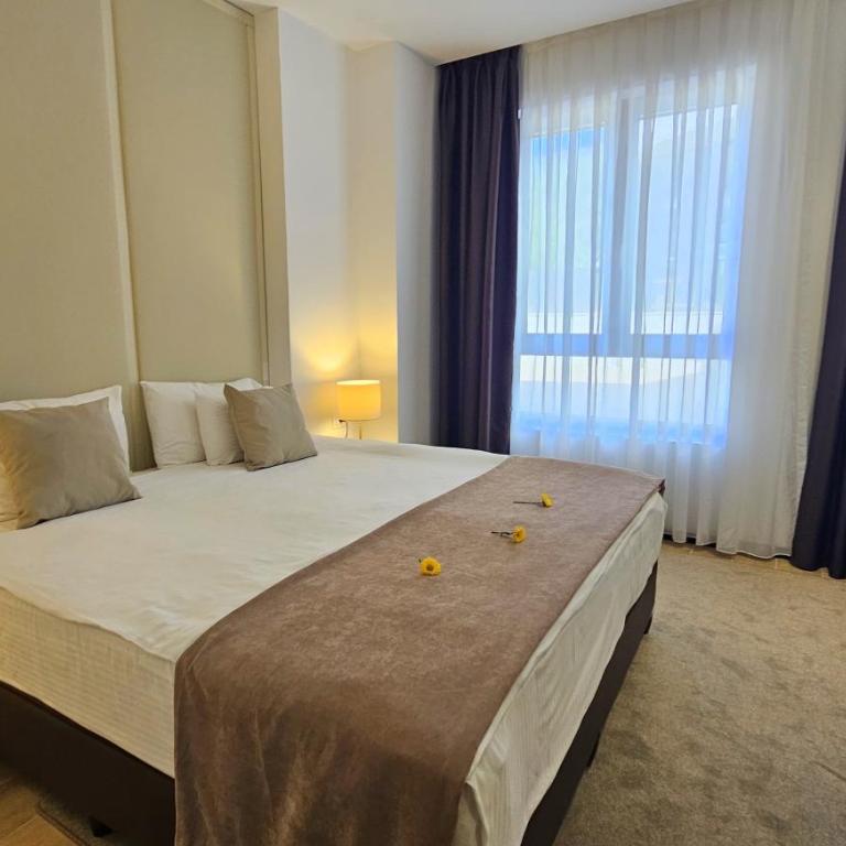 Royalis Suites Rafailovici - Beachfront Sea View Apartments - King Two-Bedroom Suite with Sea View - 12