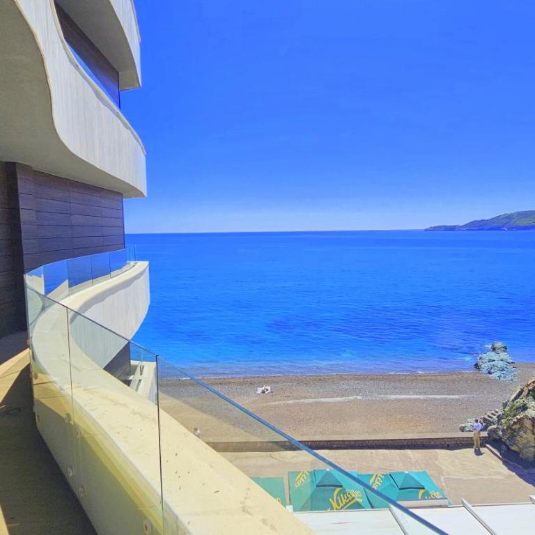 Royalis Suites Rafailovici - Beachfront Sea View Apartments - King Two-Bedroom Suite with Sea View - 17