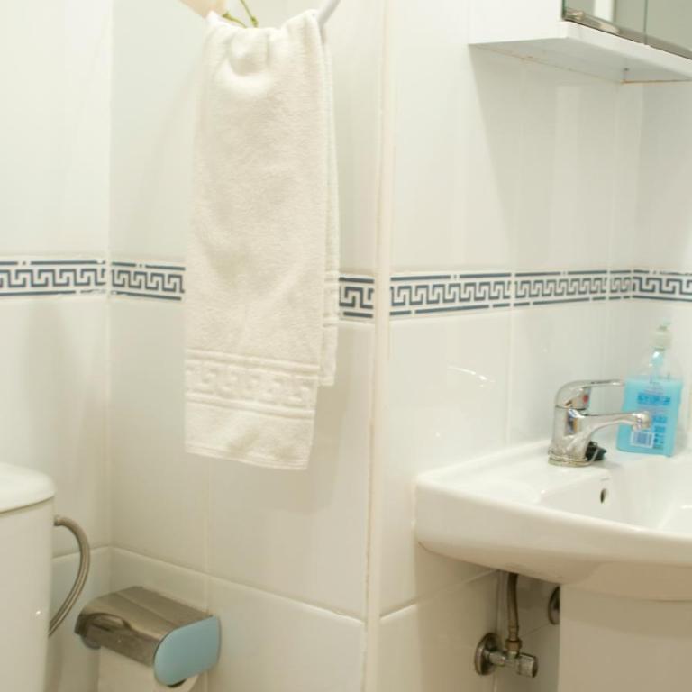 Pensión Aries II - Habitación Triple - 3