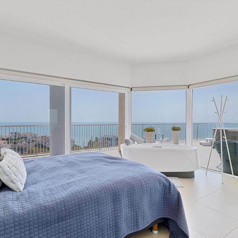 Spectacular penthouse - Top view - Two-Bedroom Apartment - 12