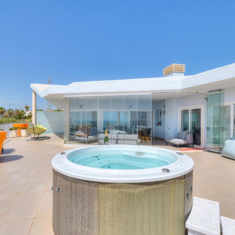 Spectacular penthouse - Top view - Two-Bedroom Apartment - 30