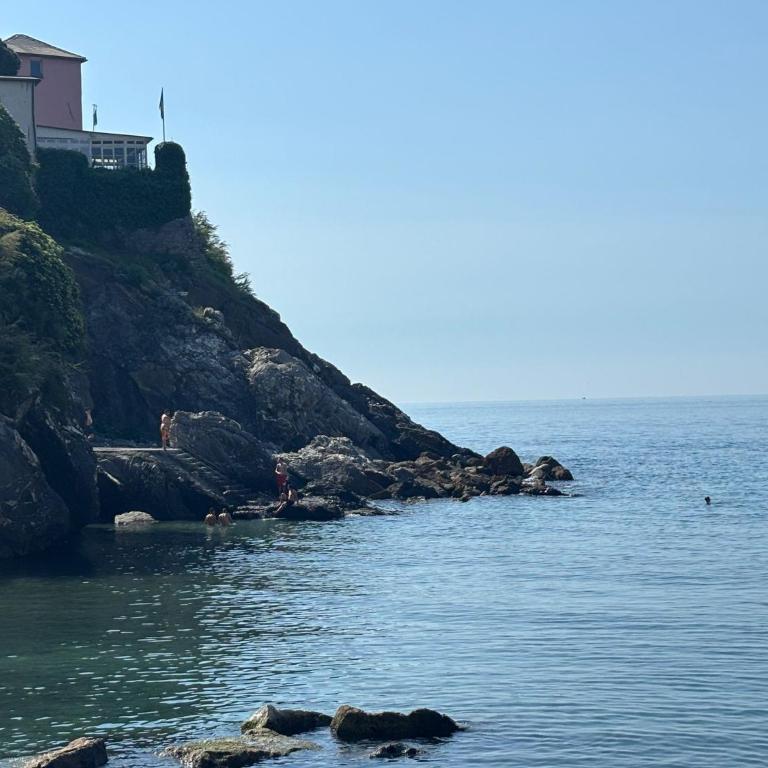 Una finestra sul mare 1 - A window on the sea 1 - Nervi - Genoa - Two-Bedroom Apartment with Sea View - 80