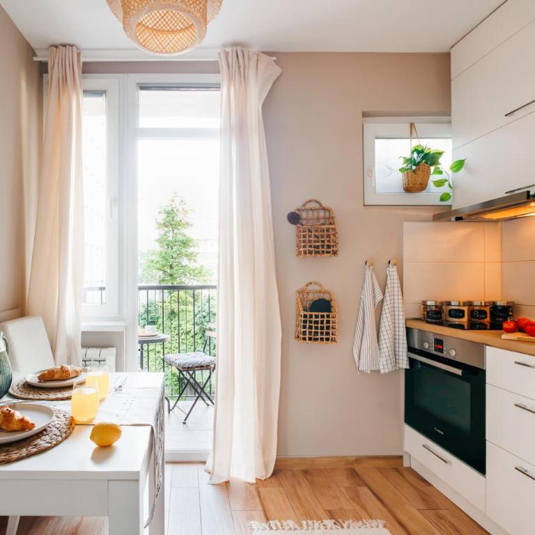 Bright Harmony with Balcony Old Town Renovated - Three-Bedroom Apartment with Balcony - 23