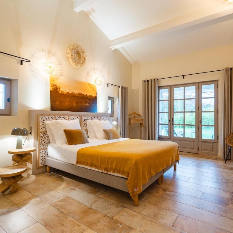 Mas du Couvin, maison d'hôtes en Camargue - Camera Matrimoniale Deluxe con Vasca - 17