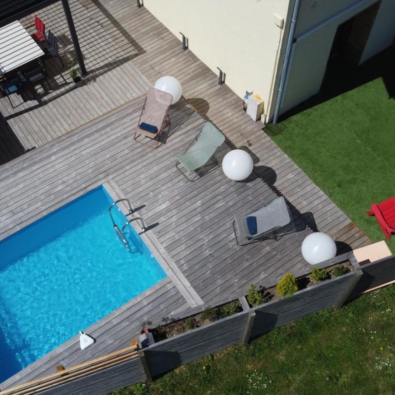 Appartement avec piscine & terrasse vue montagne - Two-Bedroom Apartment - 12