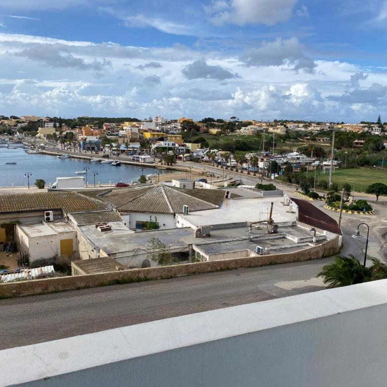 Casa Lipadusa - Camera Matrimoniale con Balcone e Vista Mare - 5
