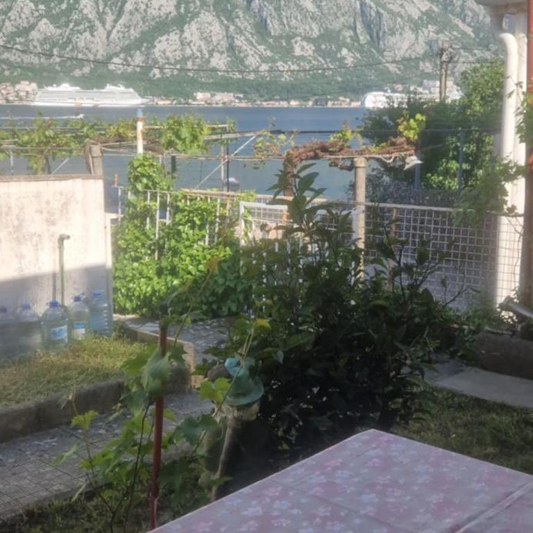 Cute studio with garden and terrace,by the sea - Studio sa Terasom - 10