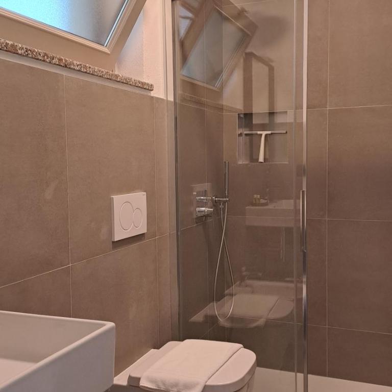 Residence San Vito - Monolocale con Vista Lago (2 Adulti) - 3