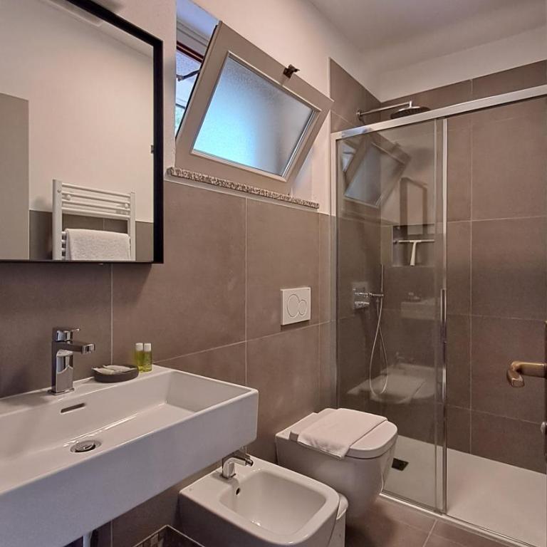 Residence San Vito - Monolocale con Vista Lago (2 Adulti) - 4