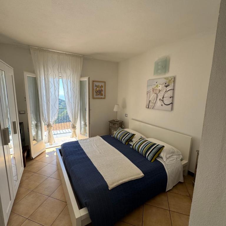 Affittacamere PZ - Camera Matrimoniale con Balcone e Vista Mare - 10