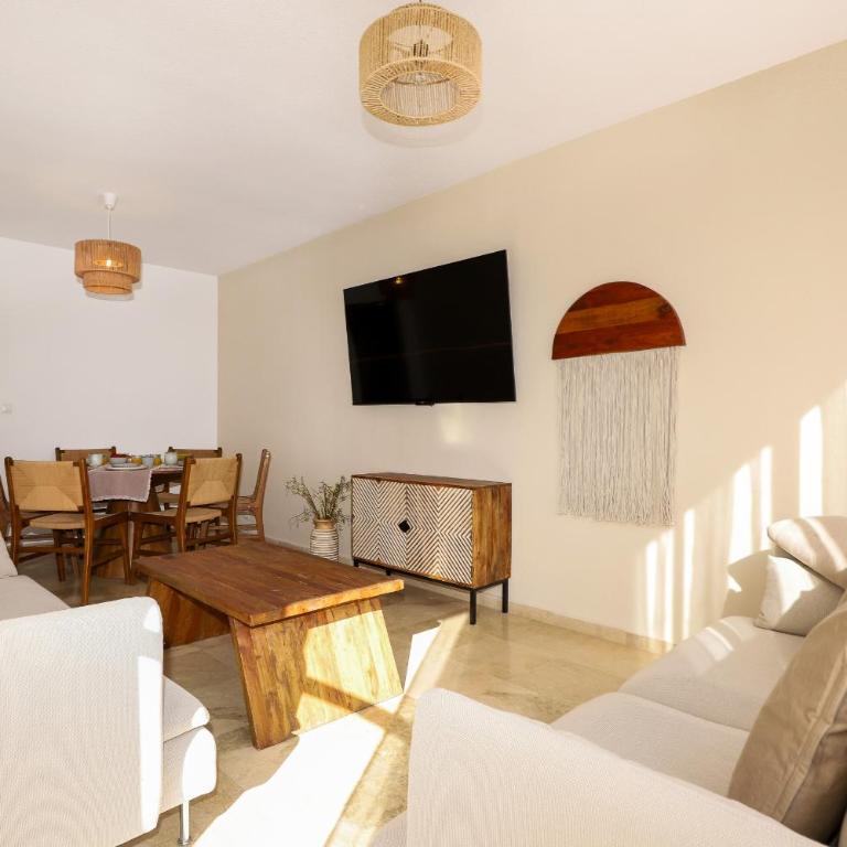 Camelia 3bed apartment - Fuengirola centre, 250m beach - Apartamento de 3 dormitorios con balcón - 7
