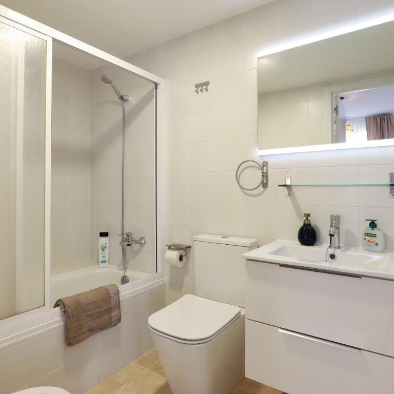 Camelia 3bed apartment - Fuengirola centre, 250m beach - Apartamento de 3 dormitorios con balcón - 13