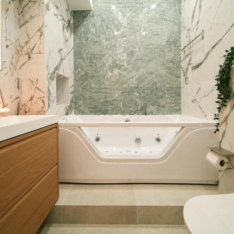 Lavie Maison Marais Jacuzzi & Parisian Charm - Appartement 3 Chambres Deluxe - 9