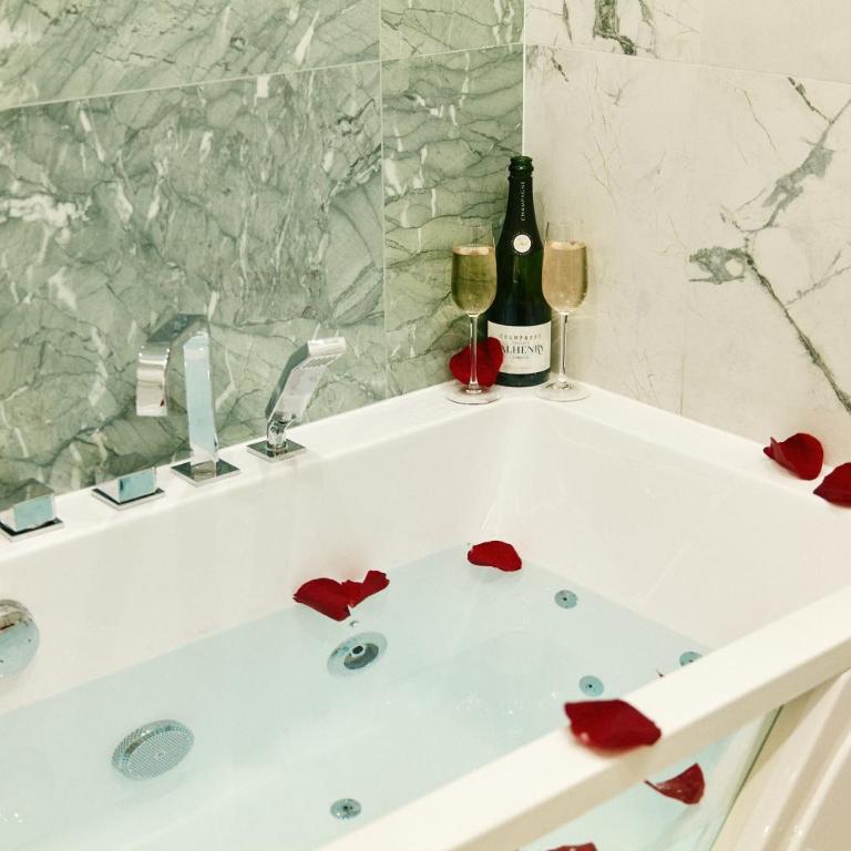 Lavie Maison Marais Jacuzzi & Parisian Charm - Appartement 3 Chambres Deluxe - 40