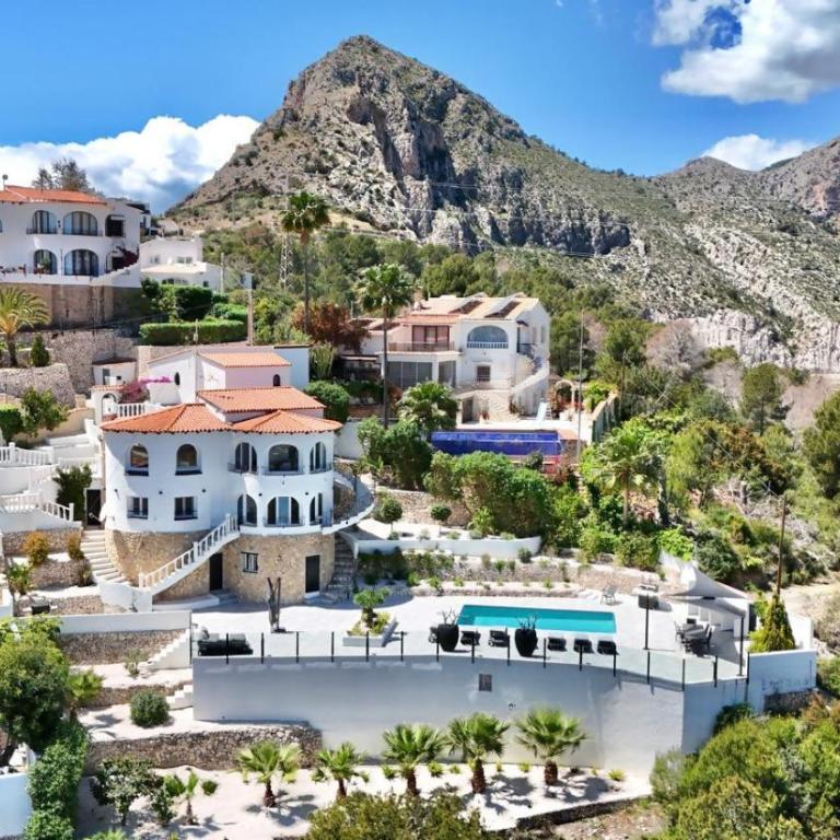 Luxury Villa with Stunning Mediterranean and Calpe - Villa de 3 dormitorios - 46