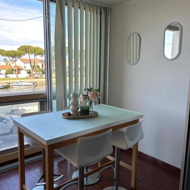 Appt t2 cabine parking privée superbe vue canal - Appartement 2 Chambres - 4