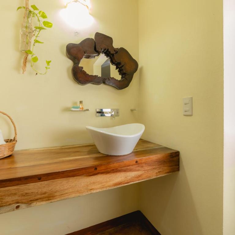 Madre Tierra Hotel & Coworking - Estudio - 7