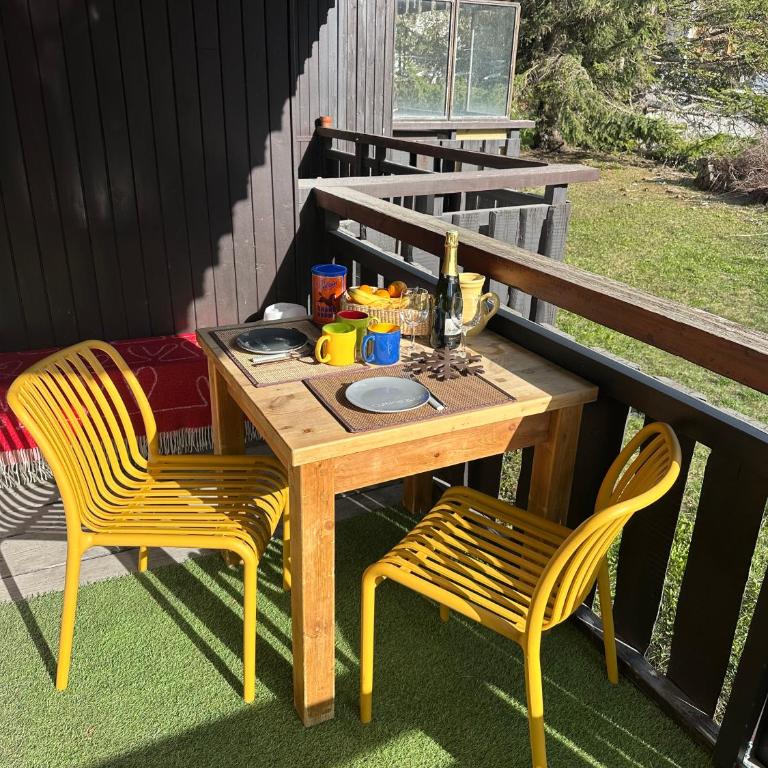 Le Nid Douillé du Crêt, parking et terrasse - Apartment mit 1 Schlafzimmer - 14