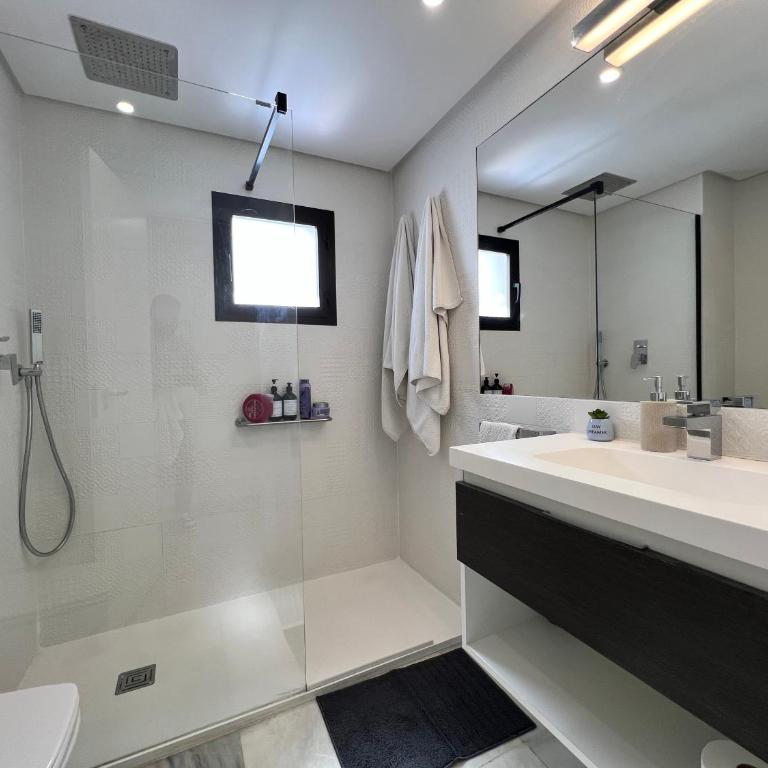 Jardines del Puerto Apartment for up to 6, totally refurbished 2025, gardens, pools, garage, wifi - Apartamento Deluxe - 48