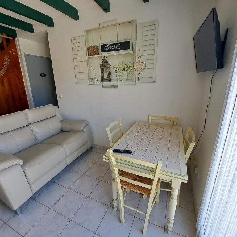 Mas provençal T4 climatisé avec parking et jardinet - Maison 3 Chambres - 5