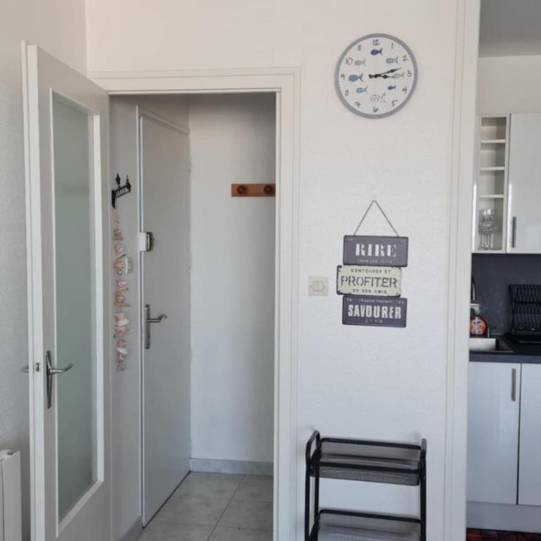 CHARMANT T2 Avec LOGGIA VUE MER - Appartamento con 1 Camera da Letto - 2