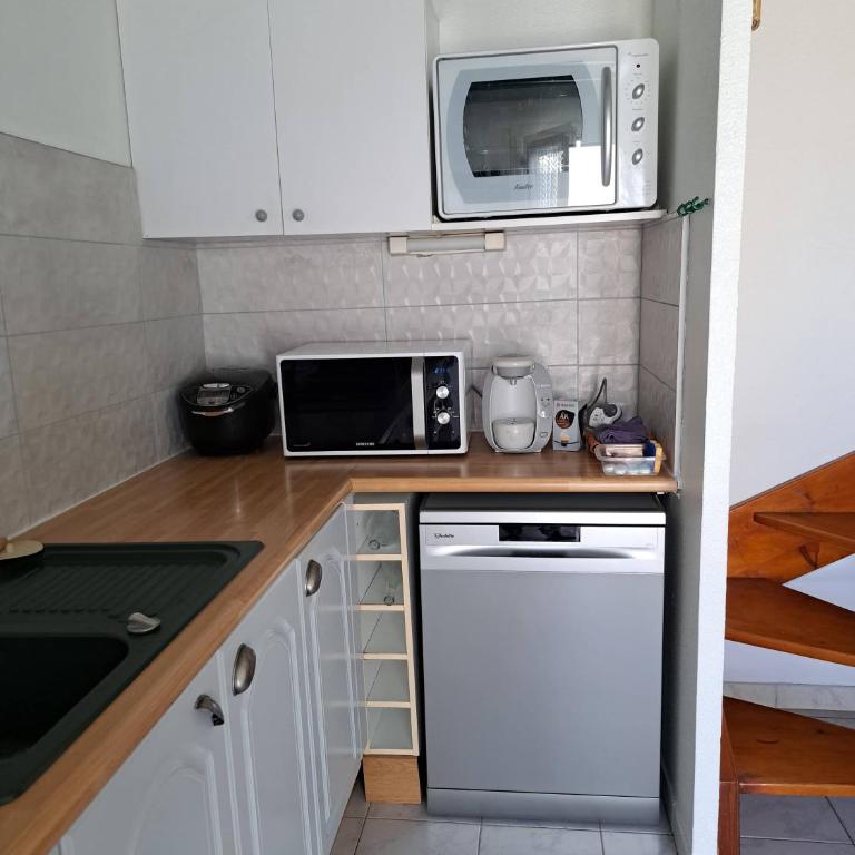 Mas provençal T4 climatisé avec parking et jardinet - Maison 3 Chambres - 9