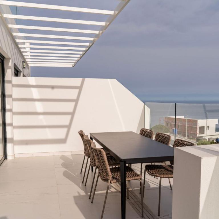 Modern Two-Bedroom Coastal Retreat with Panoramic Sea Views to Africa - Apartment - 19