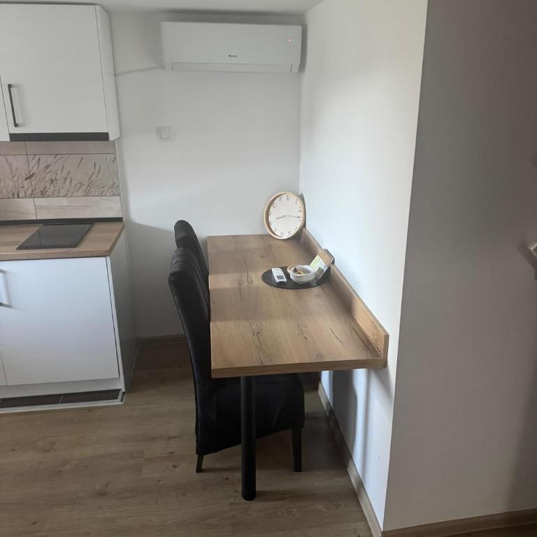 Viktor Lux Apartmani - Deluks Dvokrevetna Soba sa Bračnim Krevetom - 6