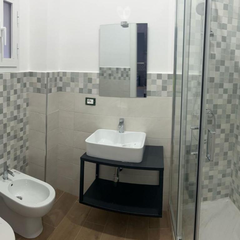 Garibaldi Palace - One-Bedroom Apartment with Balcony - 7