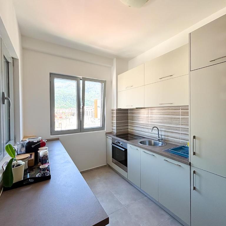 Charming Stay in Budva Center with Parking - Apartman sa 2 Spavaće Sobe - 7