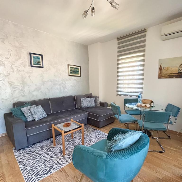 Charming Stay in Budva Center with Parking - Apartman sa 2 Spavaće Sobe - 11