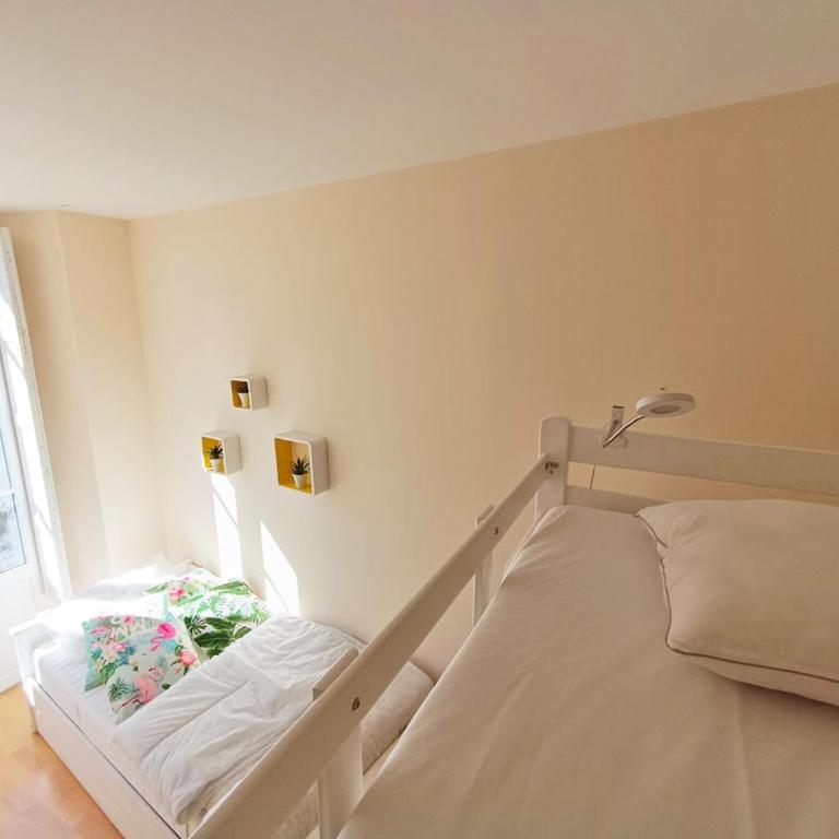Luchon Holidays, parking, wifi, balcon, cave, T3 8 personnes - Apartment with Balcony - 11