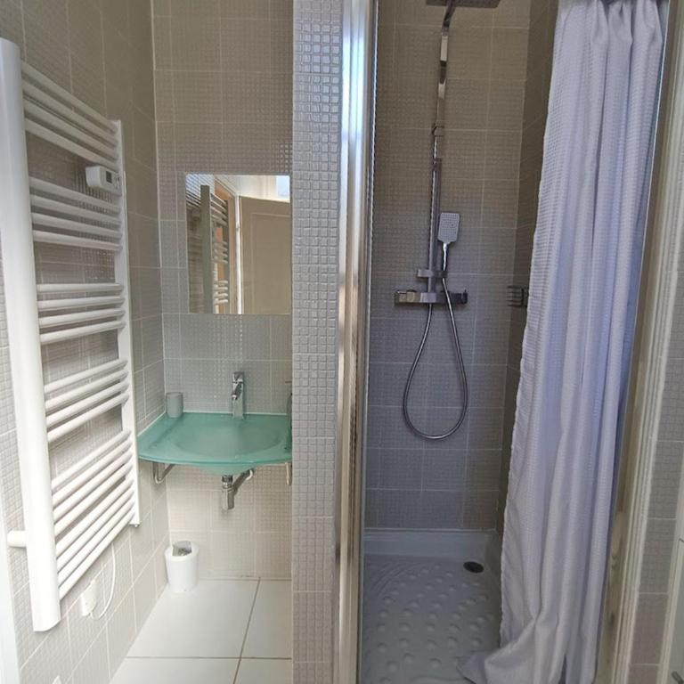 Luchon Holidays, parking, wifi, balcon, cave, T3 8 personnes - Apartment with Balcony - 37