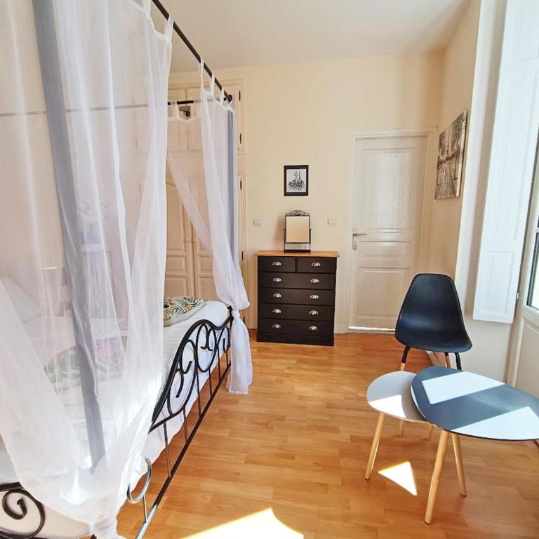 Luchon Holidays, parking, wifi, balcon, cave, T3 8 personnes - Apartment with Balcony - 23