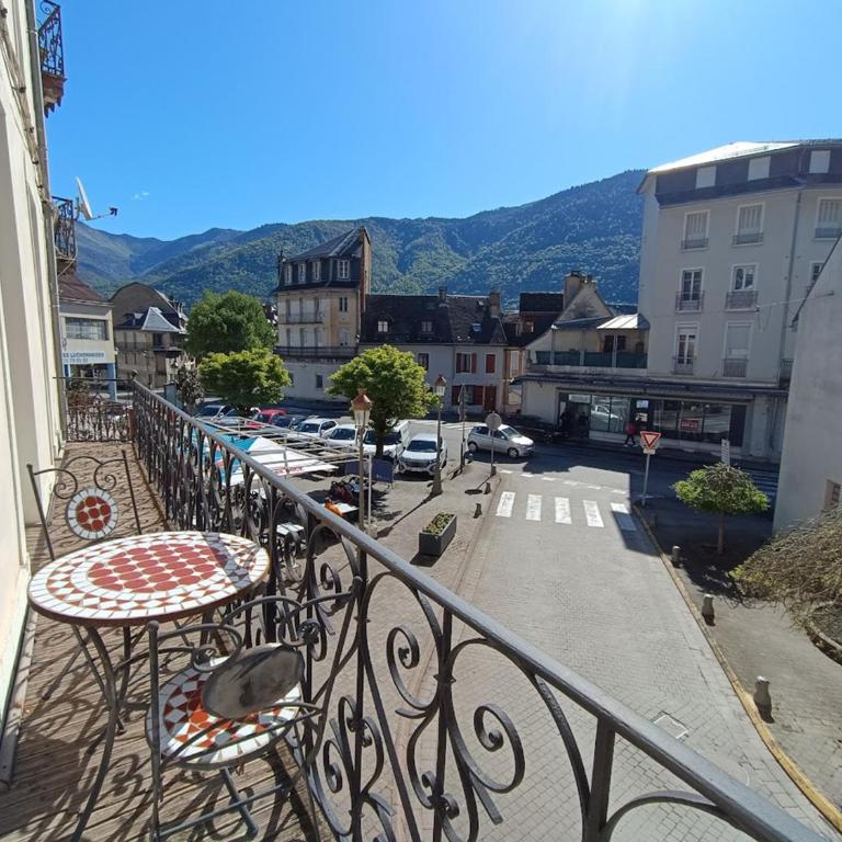 Luchon Holidays, parking, wifi, balcon, cave, T3 8 personnes - Apartment with Balcony - 43