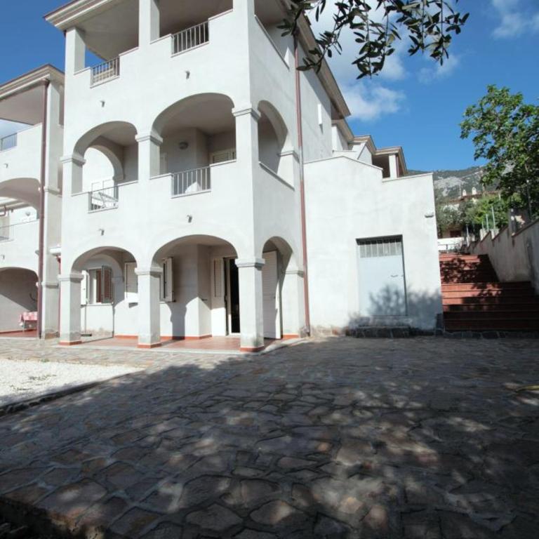 Laurus - Appartamento con 2 Camere da Letto - 4