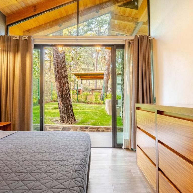 Cabaña de Lujo Para 4 Personas Dentro del Bosque - Two-Bedroom Chalet - 16