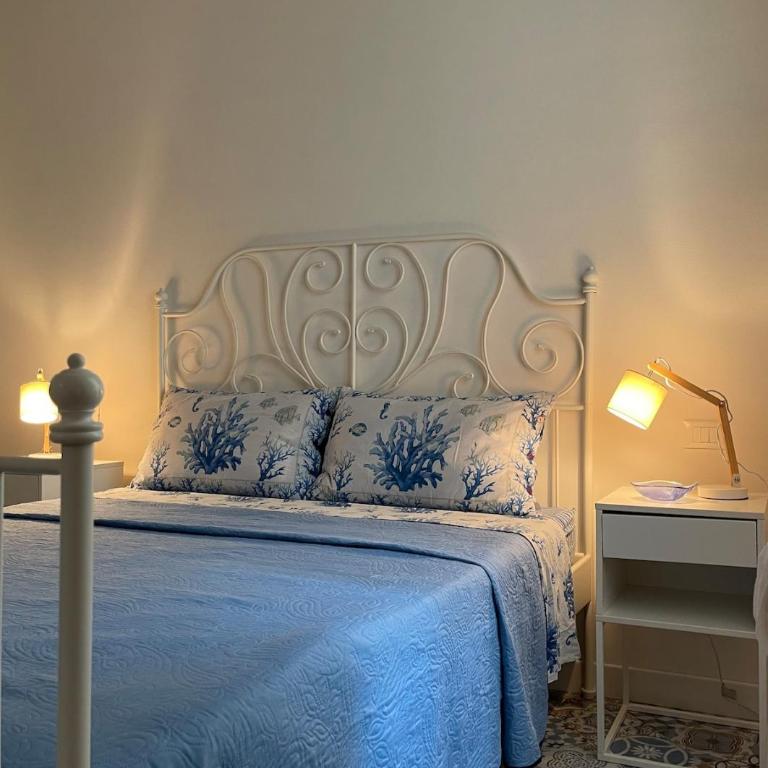 Favignana in centro con terrazza - Two-Bedroom House - 6