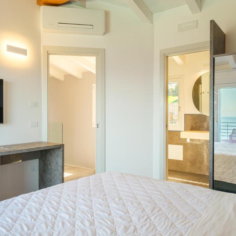 Villa Primaguadia - Three-Bedroom Villa - 71