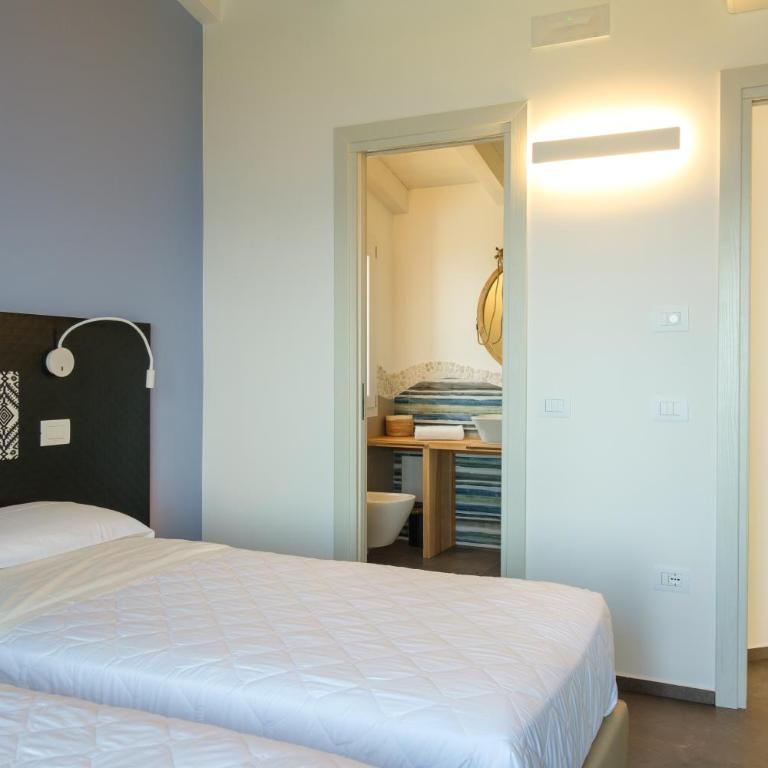 Villa Primaguadia - Three-Bedroom Villa - 75