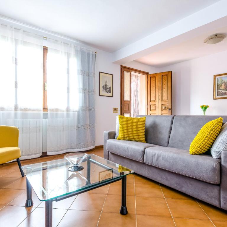 Hostly-Il Viale-Garden House between Pisa e Lucca - Two-Bedroom Superior Apartment - 5