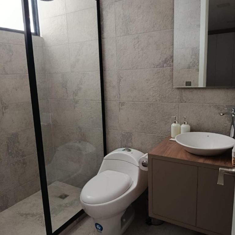 Loft moderno de lujo junto a UTPL - Apartamento de 2 dormitorios - 13
