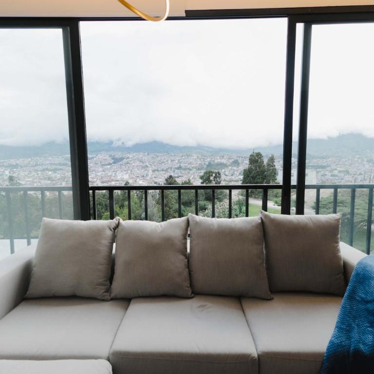 Loft moderno de lujo junto a UTPL - Apartamento de 2 dormitorios - 18